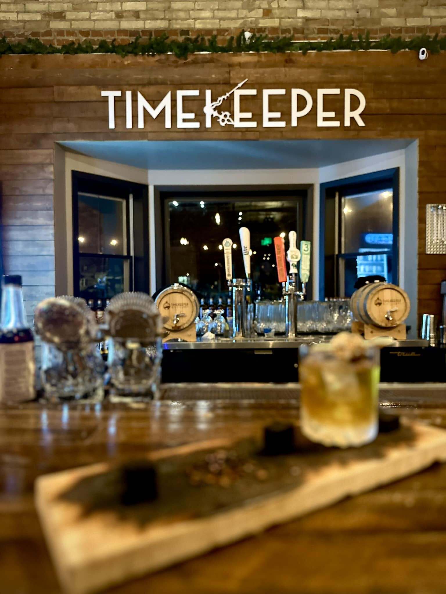 Timekeeper Lounge WI